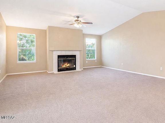 4th image of 1647 W Seabrooke Dr