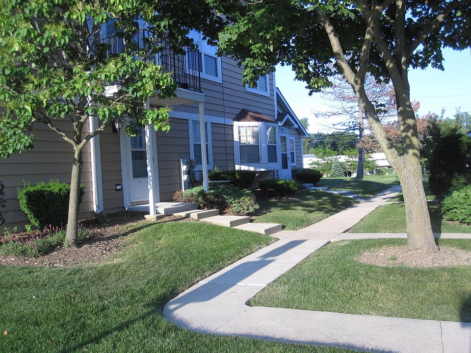 1st image of 461 N Cambridge Dr