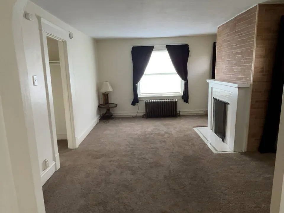 434 Clinton Ct