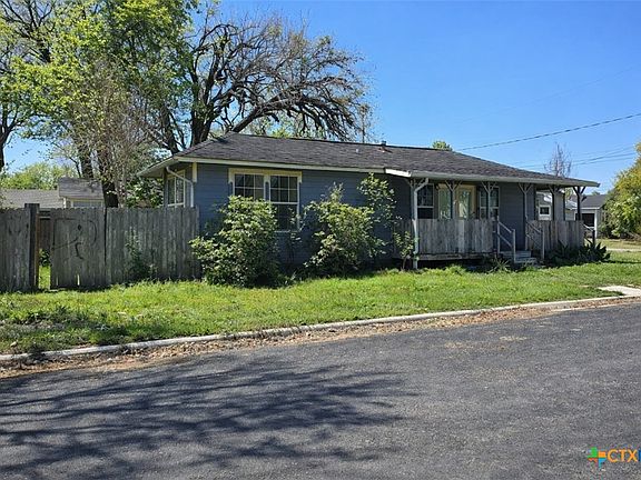 2nd image of 2001 E Forrest St