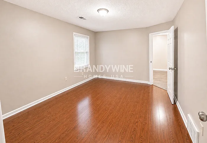 7477 Stonington Dr — Photo 17