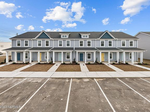 5th image of 2611 Virginia Mae Ln #D