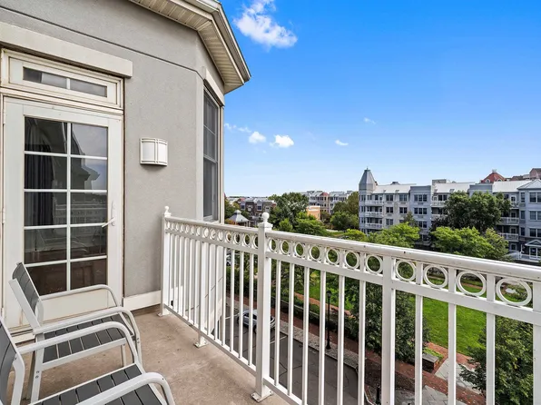 30 Freedom Way image 9 of 38