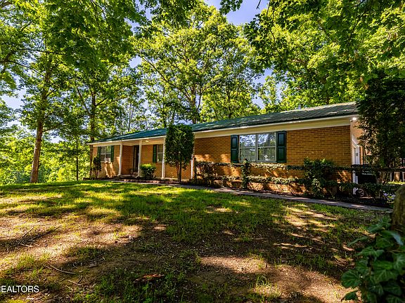 3rd image of 8518 Coppock Rd