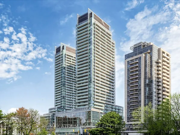 8 Olympic Garden Dr, Toronto, ON