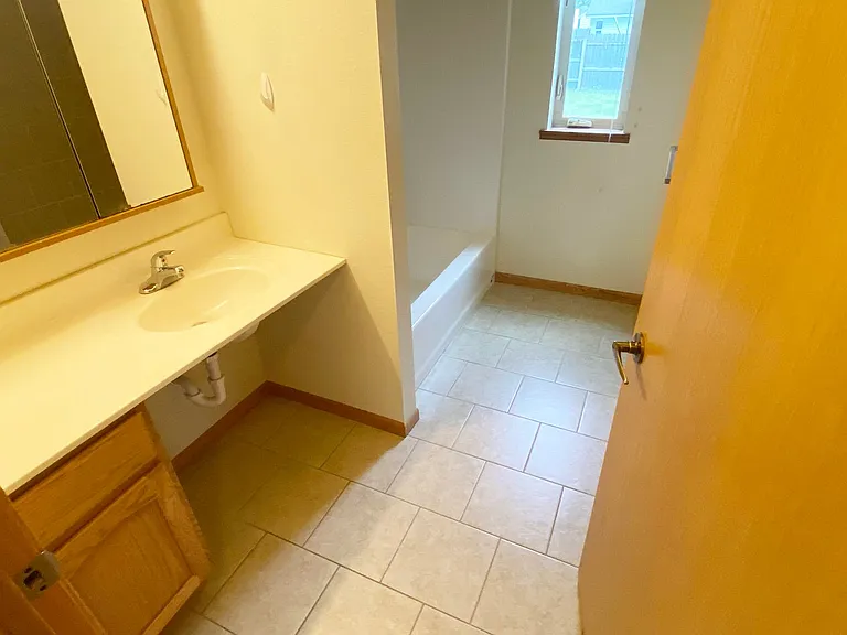 1441 Madison St — Photo 10