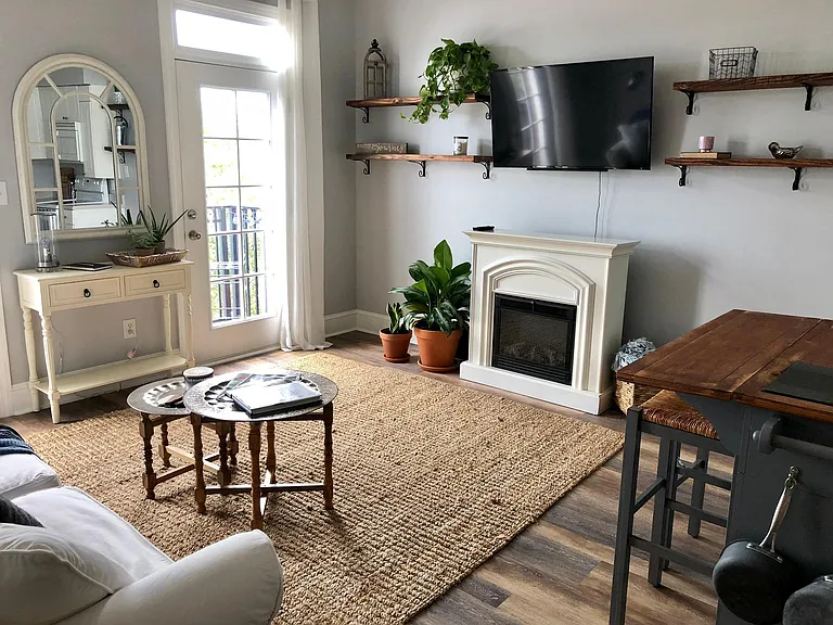 215 S Water St — Photo 3