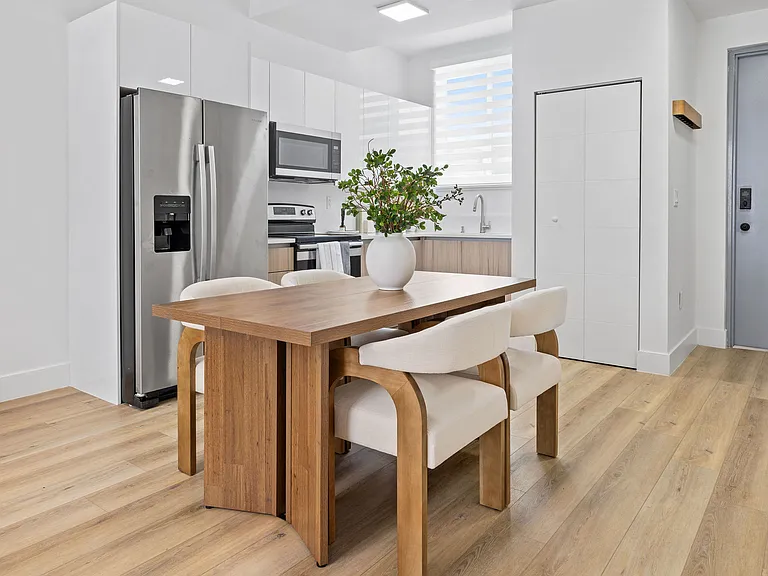 1542 NW 2nd St #209 — Photo 7