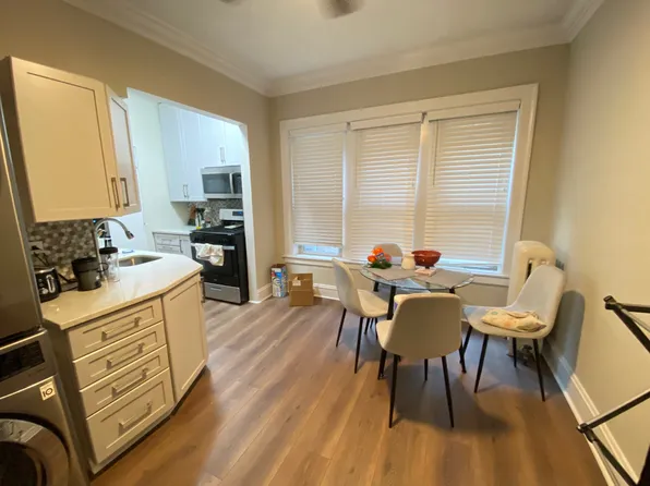 447 W Saint James Pl APT 1, Chicago, IL 60614