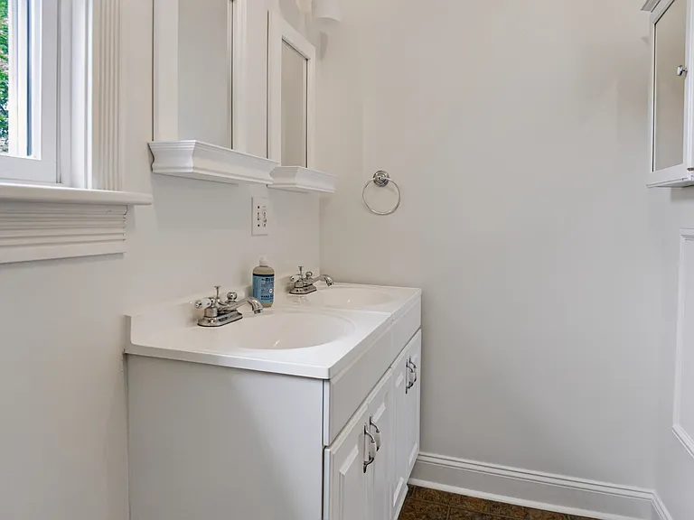 120 Church St — Photo 19