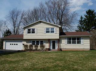 90 Coral Way, Rochester, NY 14618