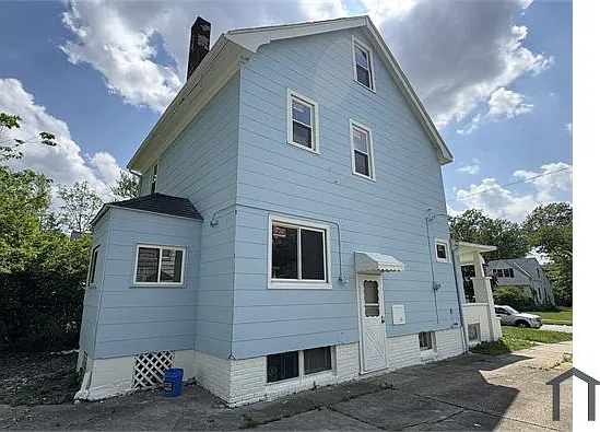 1001 Woodview Rd — Photo 11