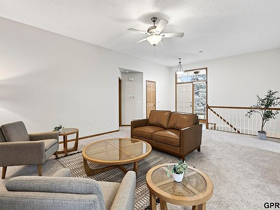 4th image of 602 Castle Pine Dr
