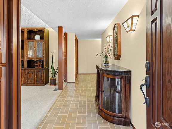 5th image of 16602 NE 18th Street