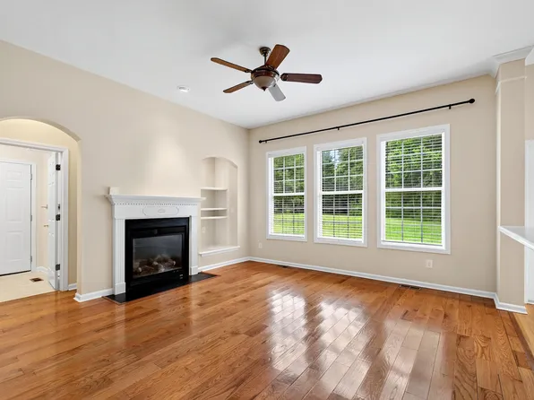 118 N Fields Cir, Chapel Hill, NC 27516