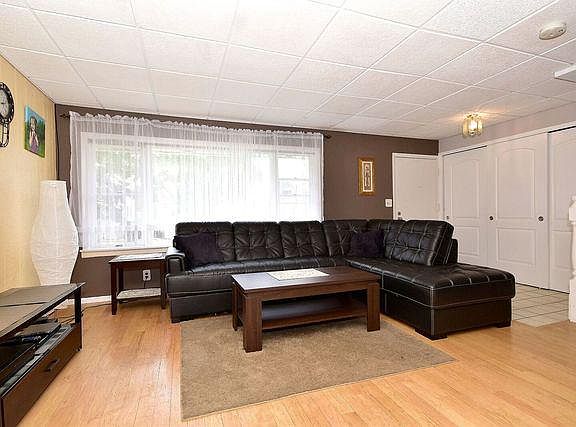 4th image of 4427 N Merrimac Ave