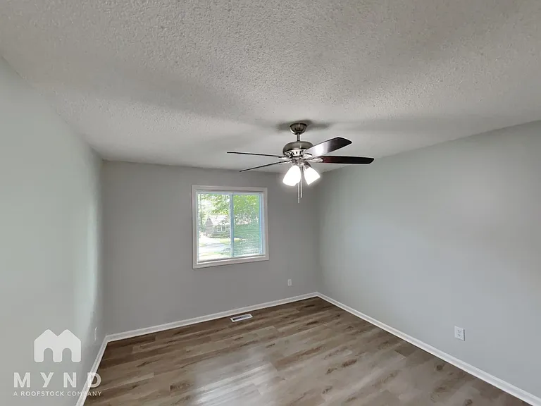 200 Buckskin Dr — Photo 8