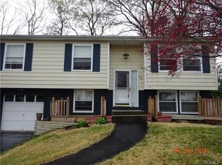 33 Maple Dr, Middletown, NY 10940