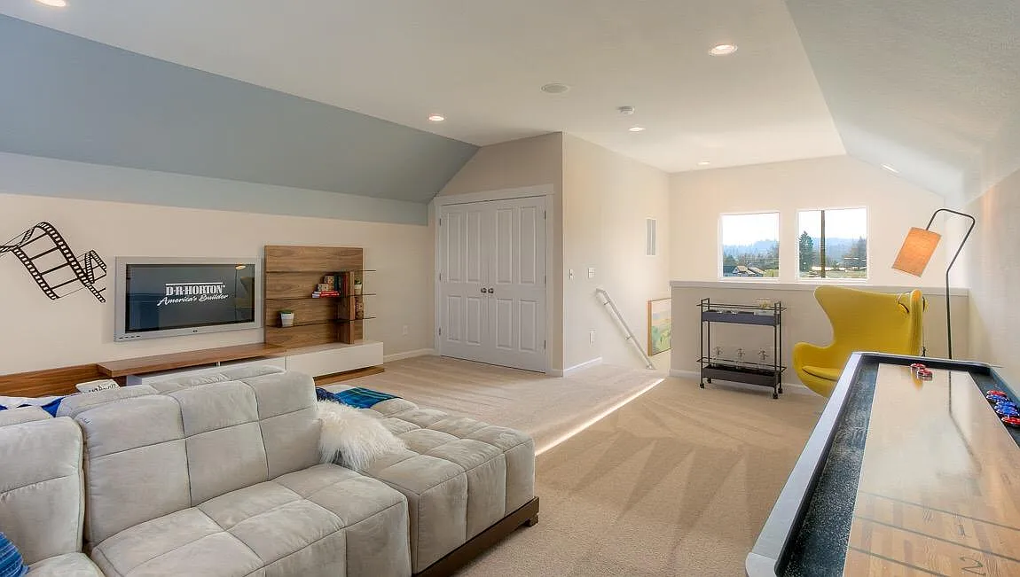 6609 Svea Ct NE — Photo 3