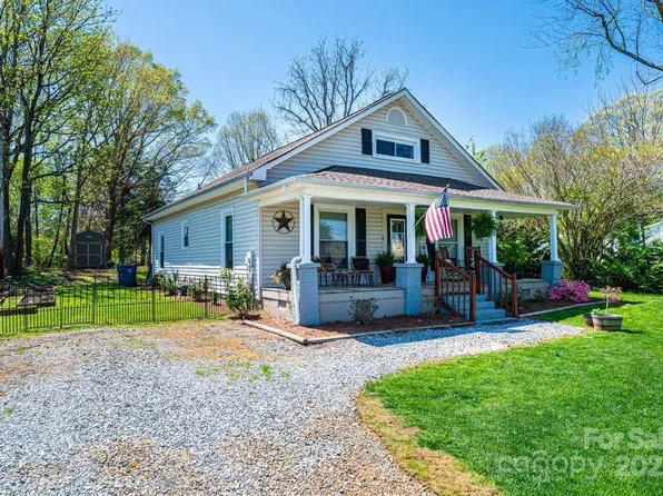 160 N Main St, Granite Falls, NC 28630