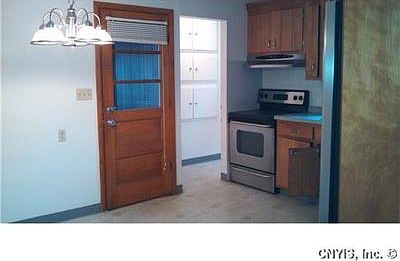4th image of 4866 Thornwood Dr