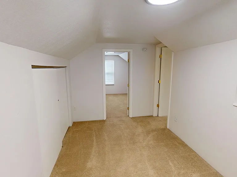 1554 SE Marion St — Photo 17