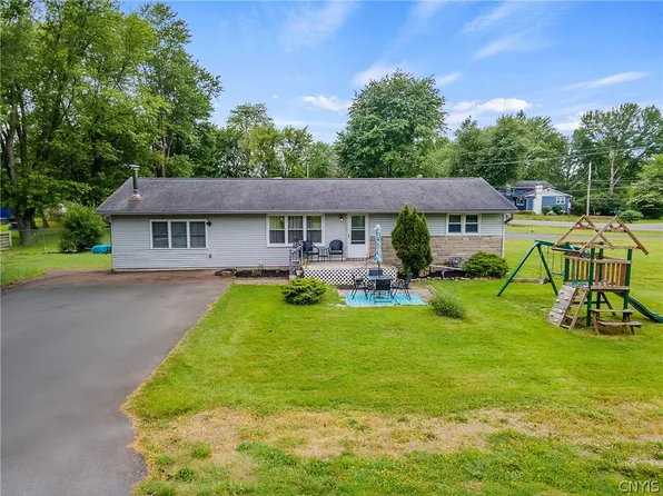 8713 Button Rd, Cicero, NY 13039