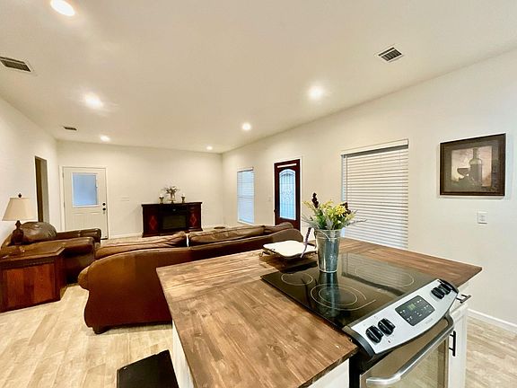 5th image of 544 Keathley Rd