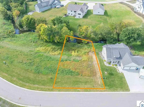 136 Butler Falls Rd, Mankato, MN 56001