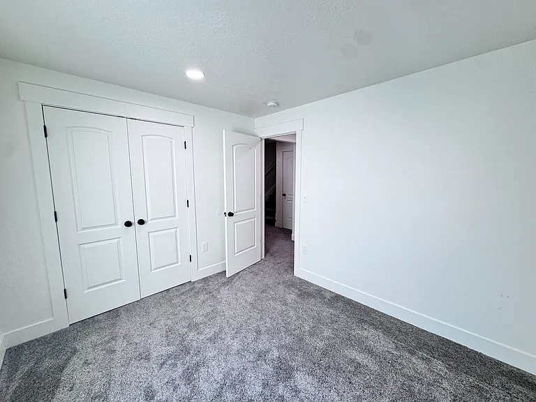4729 W Middleboro Rd — Photo 13