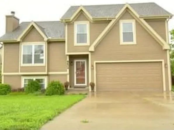 8604 NE 112th St, Kansas City, MO 64157