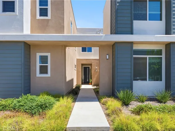 27628 Exploration Rd, Valencia, CA 91381