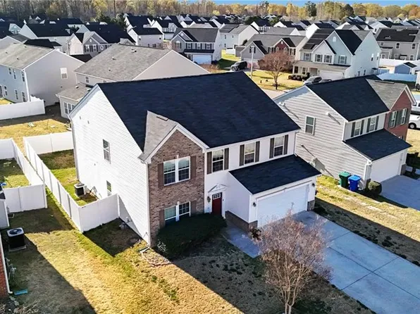 589 Leonard Ln, Newport News, VA 23601
