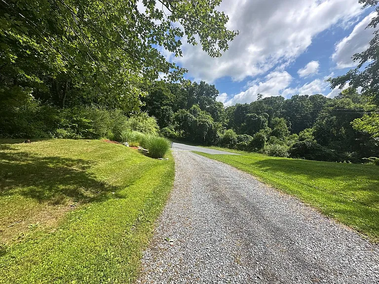 109 Brush Hill Rd — Photo 29