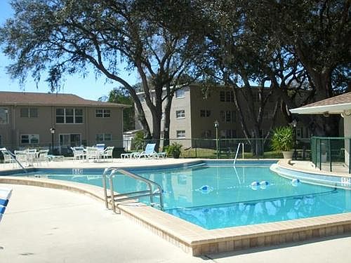 3rd image of 920 Virginia St APT 205