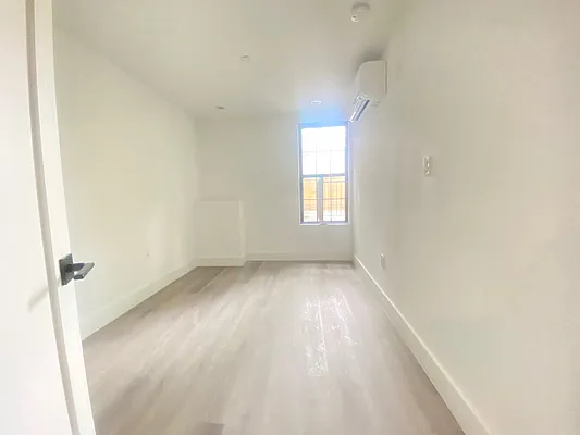 Rented by Dream Space Realty | media 12