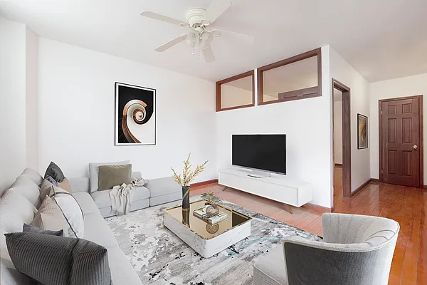 Rented by R New York | media 3