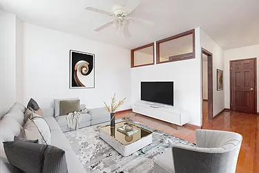 Rented by R New York