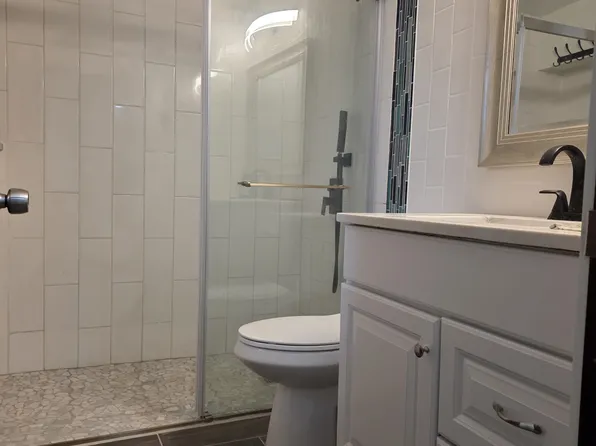 1218 SW 118th St, Burien, WA 98146