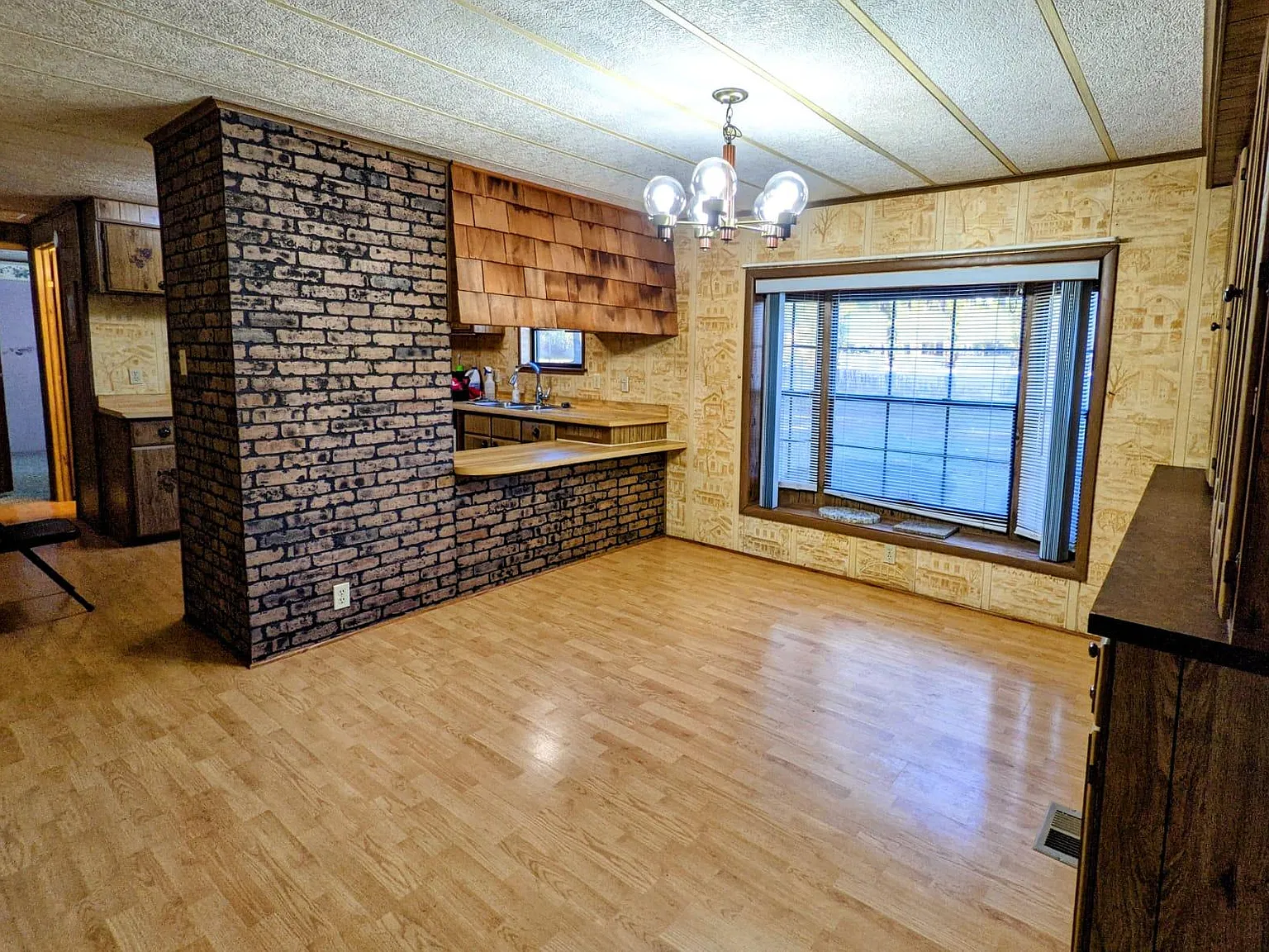 3 bed, 1512 sqft, $1,350 — Photo 1
