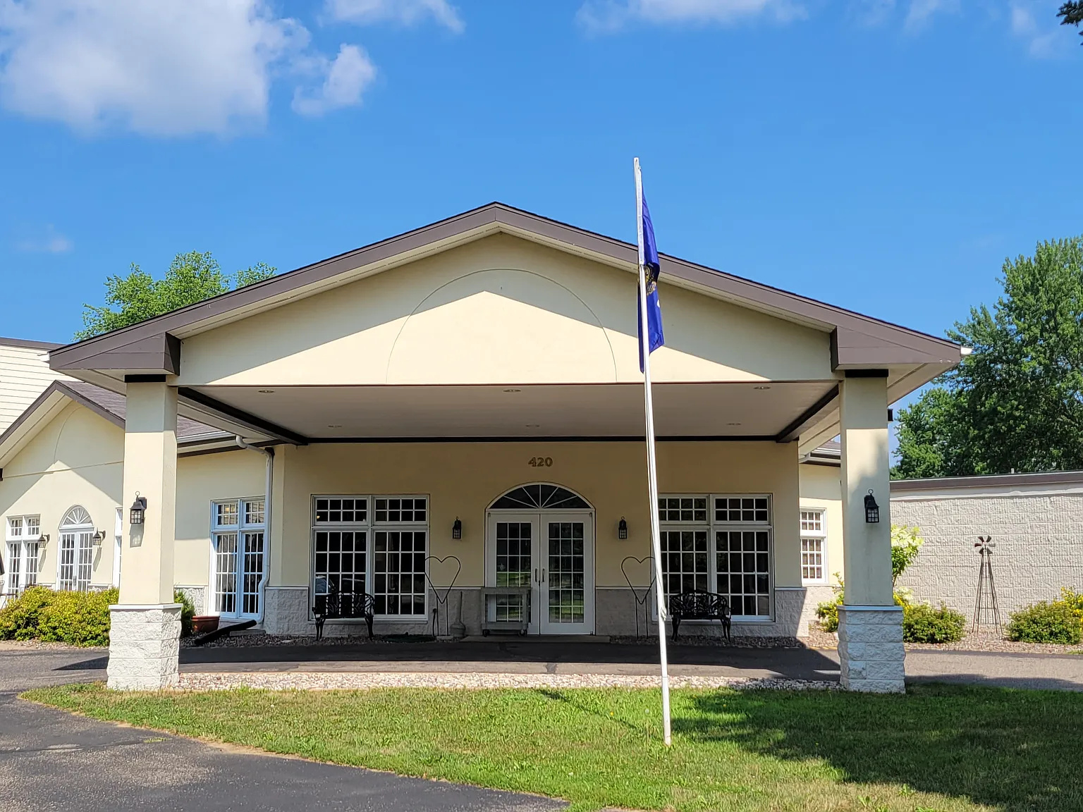 Tantara Apartments — Photo 1