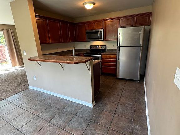 4th image of 10216 Park Ave S