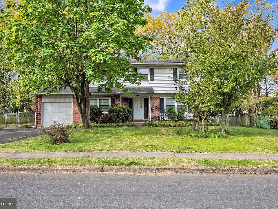 844 Yorktown St, Lansdale, PA 19446 | Zillow