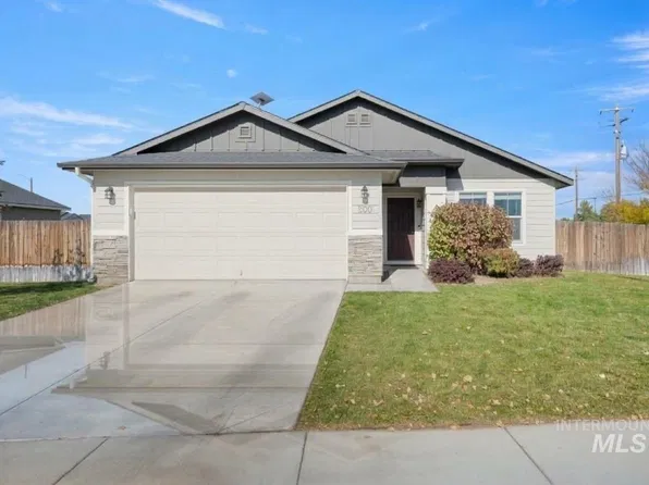 800 SW Lago Dr, Mountain Home, ID 83647
