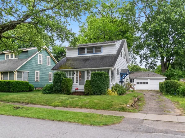 41 Adrian Rd, Rochester, NY 14622