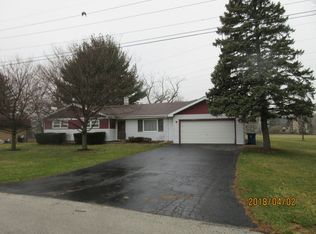 11008 S Eastwood Dr, Palos Hills, IL 60465