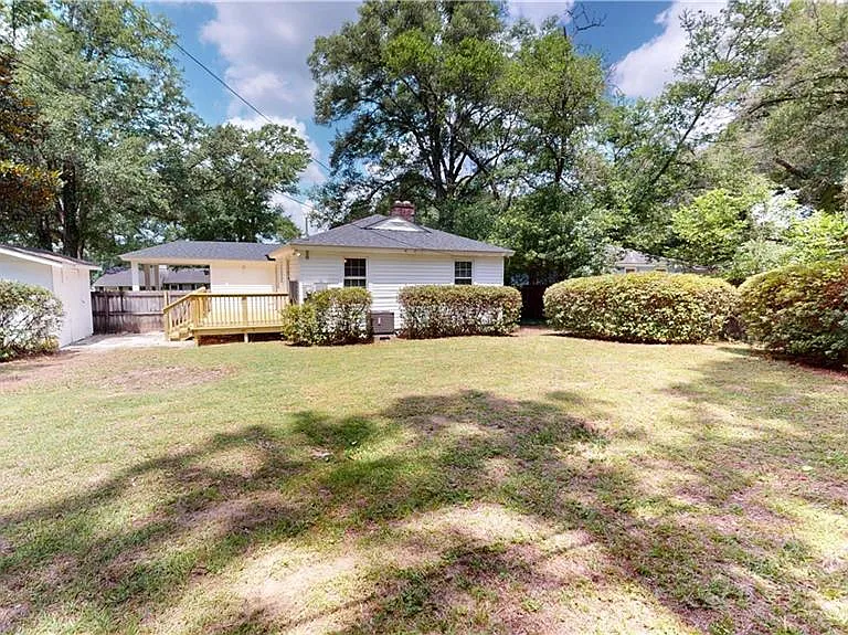272 Border Dr W — Photo 8