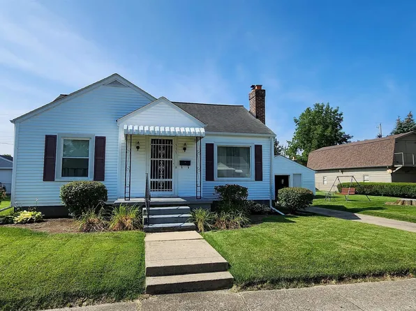 555 Elmwood Dr, Frankfort, IN 46041