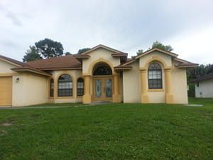1st image of 536 SE Crosspoint Dr