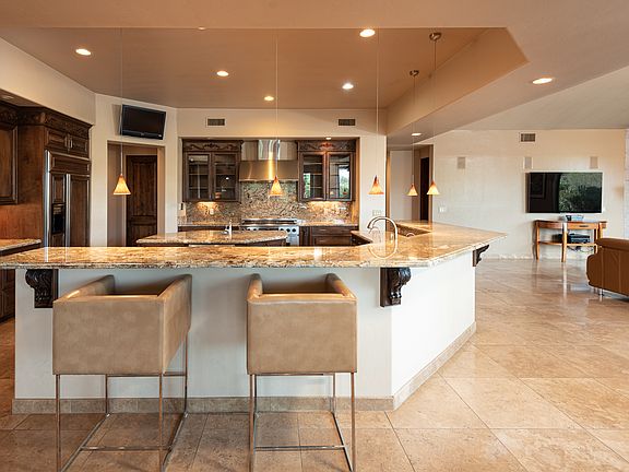 Upgraded Gourmet Kitchen